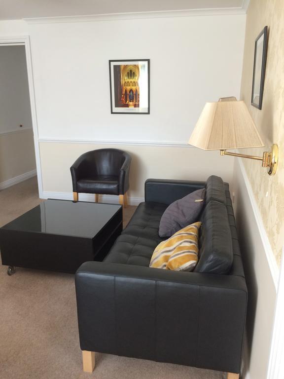 Byways Serviced Apartments ساليزبري الغرفة الصورة